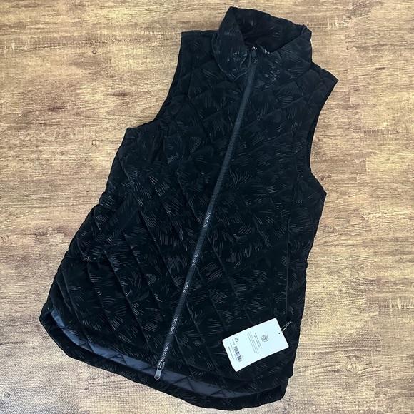 Athleta Black Vest NWT - Picture 3 of 4